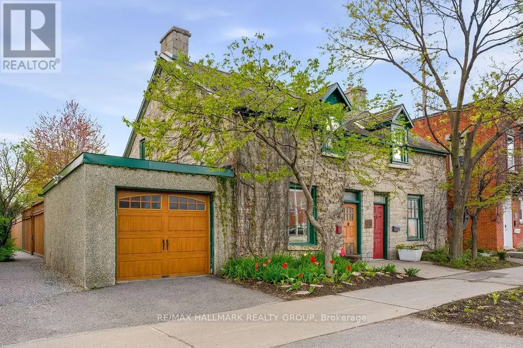 176 King Edward Avenue Ottawa ON K1N 7L5