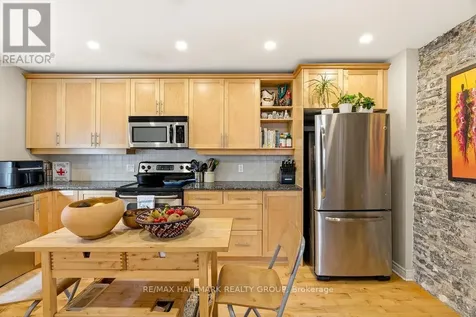 176 King Edward Avenue Ottawa ON K1N 7L5