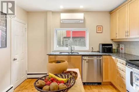 176 King Edward Avenue Ottawa ON K1N 7L5
