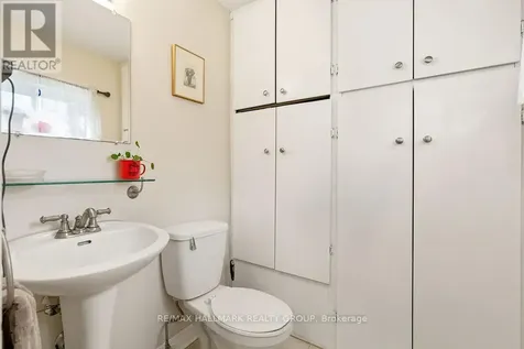 176 King Edward Avenue Ottawa ON K1N 7L5