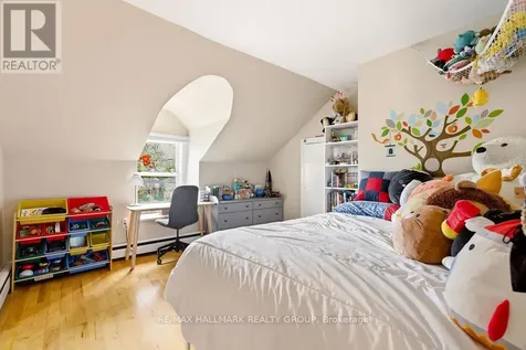 176 King Edward Avenue Ottawa ON K1N 7L5