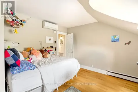 176 King Edward Avenue Ottawa ON K1N 7L5