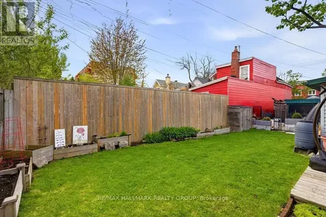 176 King Edward Avenue Ottawa ON K1N 7L5