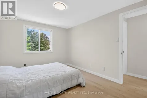 564 Seyton Drive Ottawa ON K2H 9B2