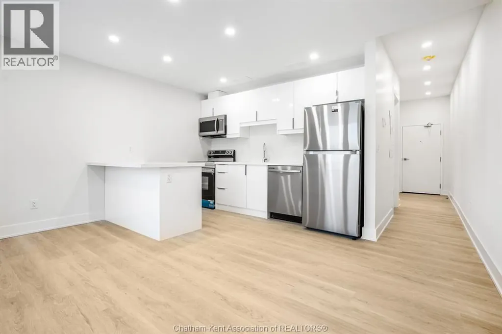 153 King Street West Chatham ON N7M 1E4