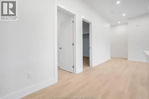 153 King Street Chatham ON N7M 1E4