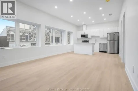 153 King Street Chatham ON N7M 1E4