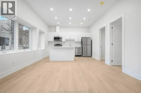 153 King Street Chatham ON N7M 1E4