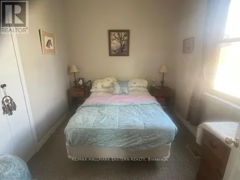 7 Edward Street Selwyn ON K0L 2H0