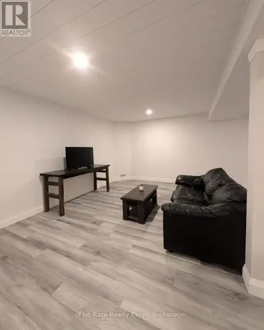 38 Payette Drive Penetanguishene ON L9M 1H5
