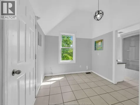 1153 University Avenue East Windsor ON N9A 3A5