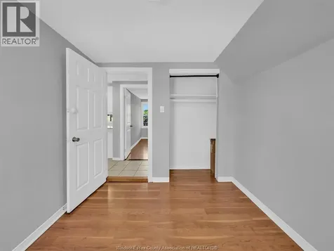 1153 University Avenue East Windsor ON N9A 3A5