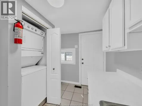 1153 University Avenue East Windsor ON N9A 3A5