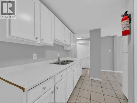 1153 University Avenue East Windsor ON N9A 3A5