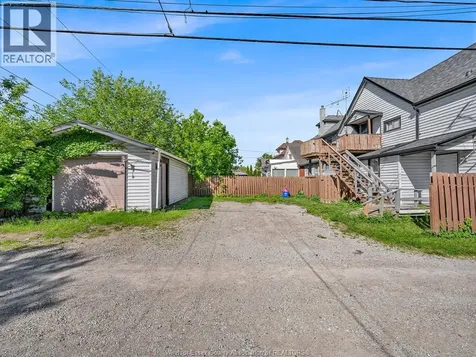 1153 University Avenue East Windsor ON N9A 3A5