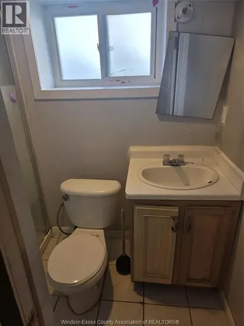 3531 Peter Street Windsor ON N9C 1J6