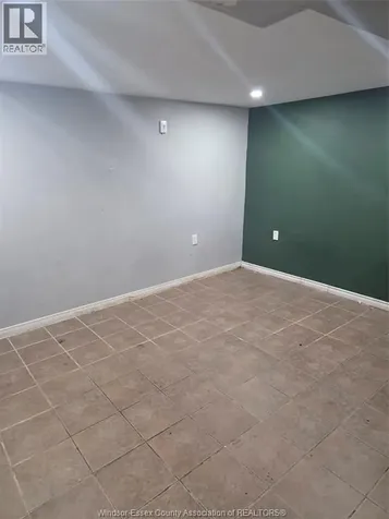 3531 Peter Street Windsor ON N9C 1J6