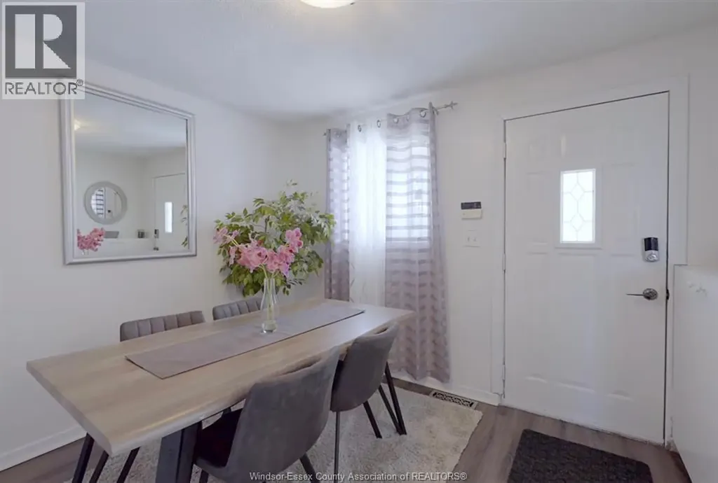 1073 Pierre Avenue Windsor ON N9A 2L1