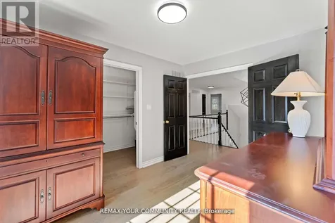 1645 Acorn Lane Pickering ON L1Y 1A7