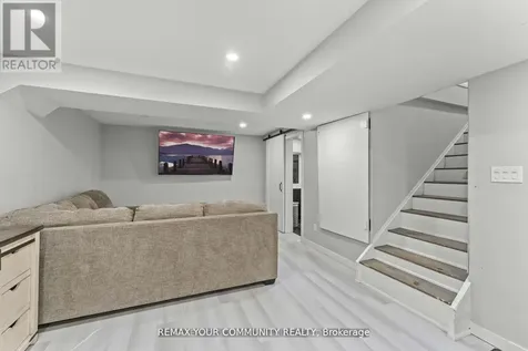 1645 Acorn Lane Pickering ON L1Y 1A7