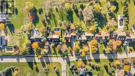 1645 Acorn Lane Pickering ON L1Y 1A7