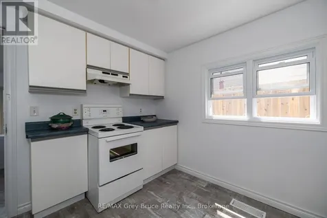 1809 3rd Avenue West Owen Sound ON N4K 4R7
