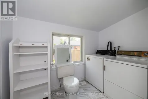 1809 3rd Avenue West Owen Sound ON N4K 4R7