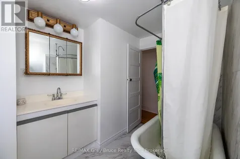 1809 3rd Avenue West Owen Sound ON N4K 4R7