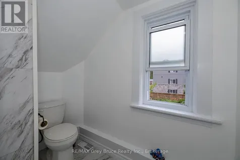 1809 3rd Avenue West Owen Sound ON N4K 4R7