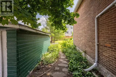 1809 3rd Avenue West Owen Sound ON N4K 4R7