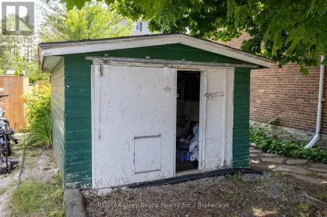 1809 3rd Avenue West Owen Sound ON N4K 4R7