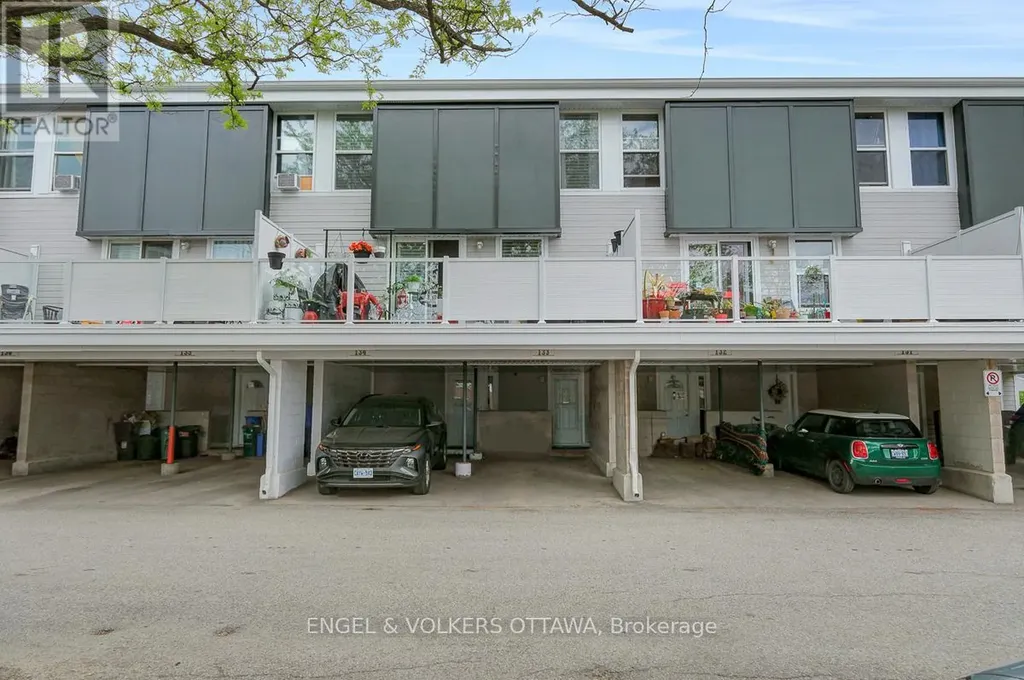 3445 Uplands Drive Ottawa ON K1V 9N5