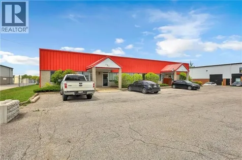 131 Shearson Crescent Cambridge ON N1T 1J4