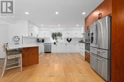943 Barry Avenue Innisfil ON L0L 1W0