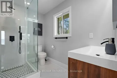 943 Barry Avenue Innisfil ON L0L 1W0