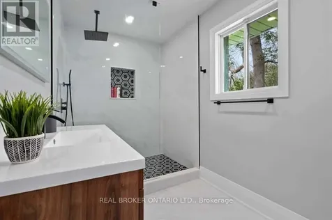 943 Barry Avenue Innisfil ON L0L 1W0