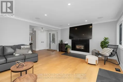 943 Barry Avenue Innisfil ON L0L 1W0