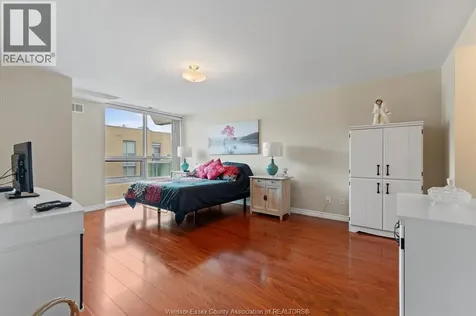 4789 Riverside Drive Windsor ON N8Y 5A2