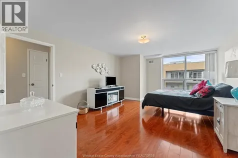 4789 Riverside Drive Windsor ON N8Y 5A2