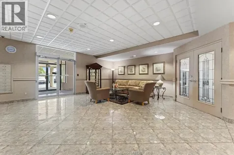 4789 Riverside Drive Windsor ON N8Y 5A2