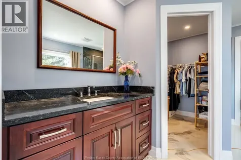952 Hiawatha Beach Wheatley ON N0P 2P0