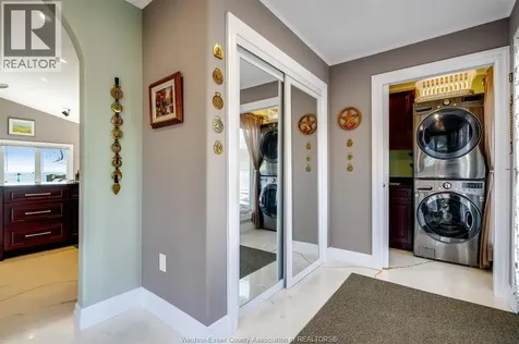 952 Hiawatha Beach Wheatley ON N0P 2P0