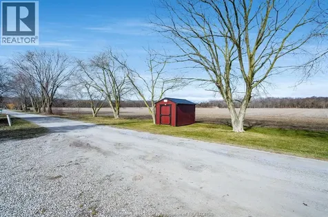 952 Hiawatha Beach Wheatley ON N0P 2P0