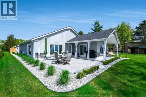 952 Hiawatha Beach Wheatley ON N0P 2P0