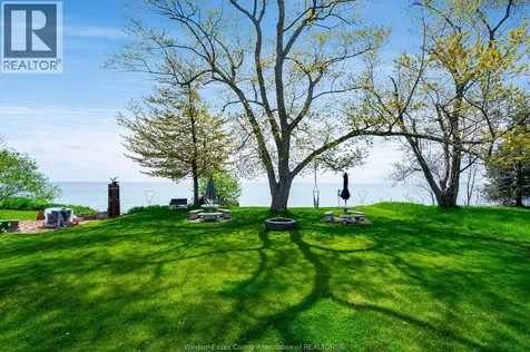 952 Hiawatha Beach Wheatley ON N0P 2P0