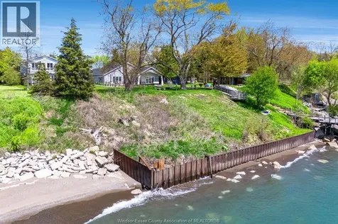 952 Hiawatha Beach Wheatley ON N0P 2P0