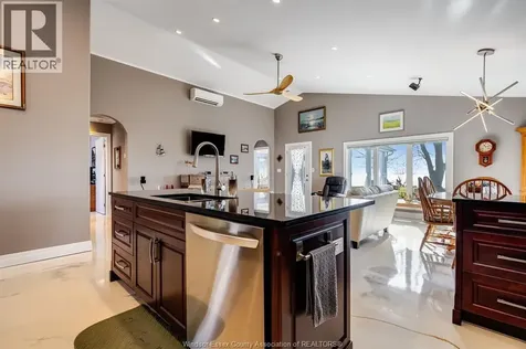 952 Hiawatha Beach Wheatley ON N0P 2P0