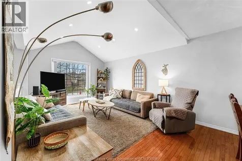 3888 Aristotle Crescent Windsor ON N9G 2N9