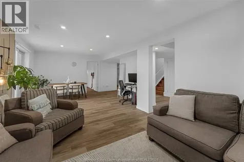 3888 Aristotle Crescent Windsor ON N9G 2N9