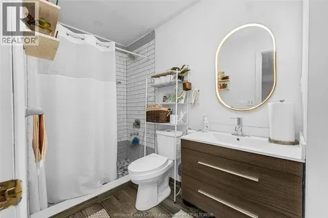 3888 Aristotle Crescent Windsor ON N9G 2N9